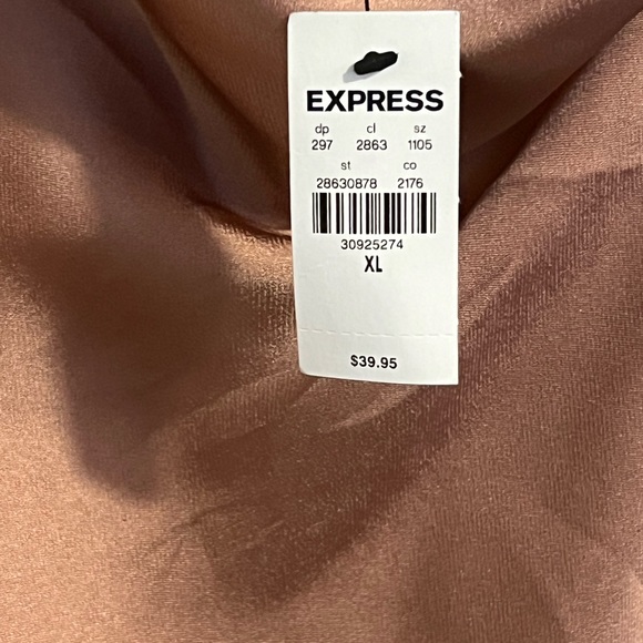 Express Women’s - Picture 4 of 4